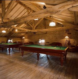 lussac les chateaux