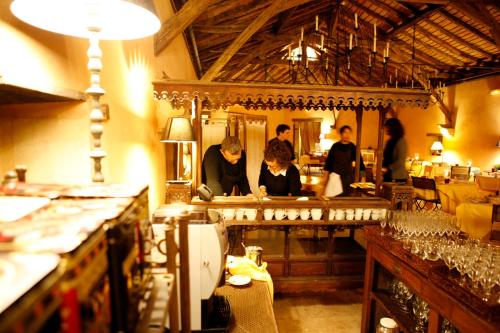 lussac les chateaux