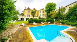 crofton house hotel