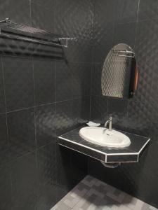 golden house hotel sakaeo