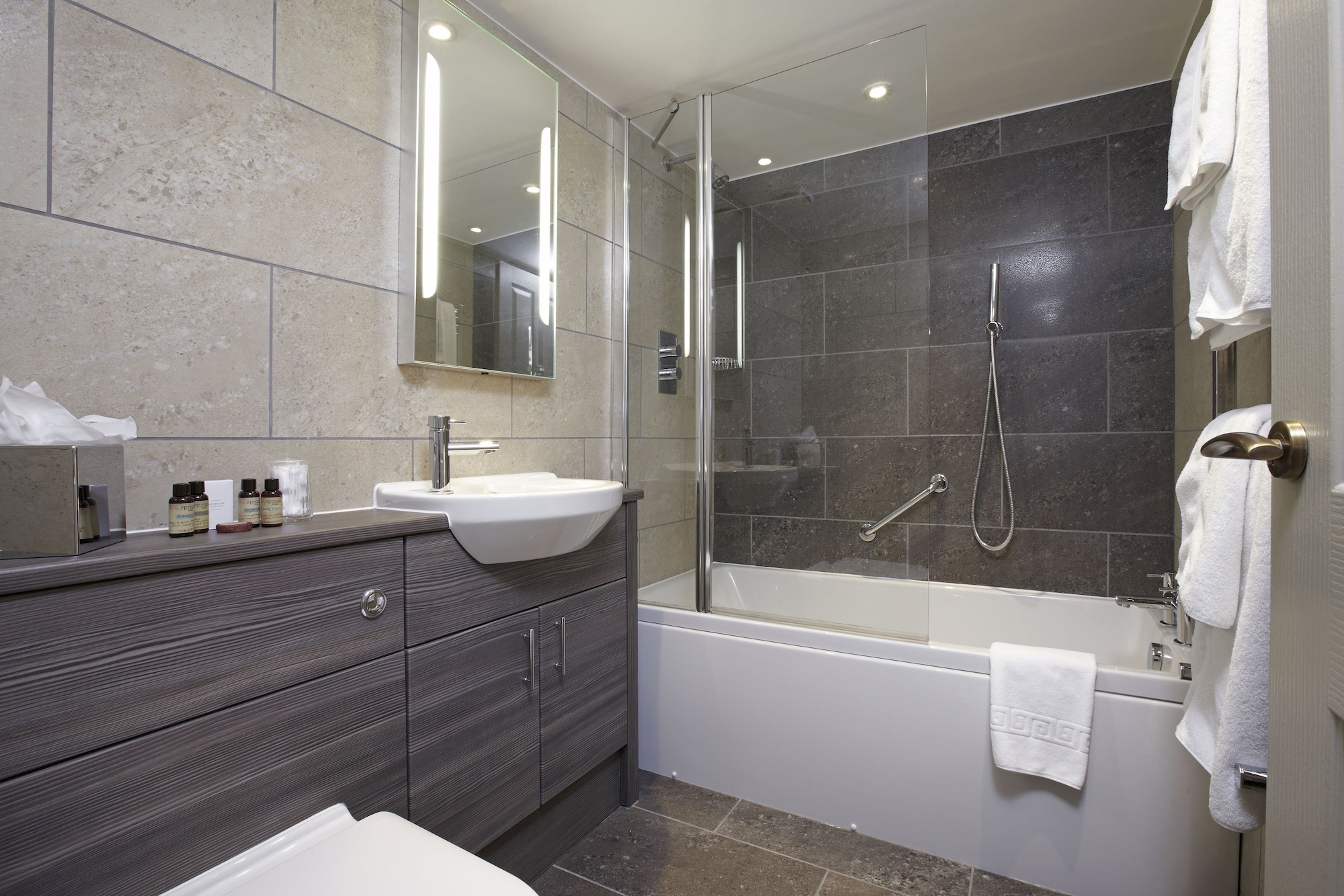 cedar manor hotel and restaurant adults only