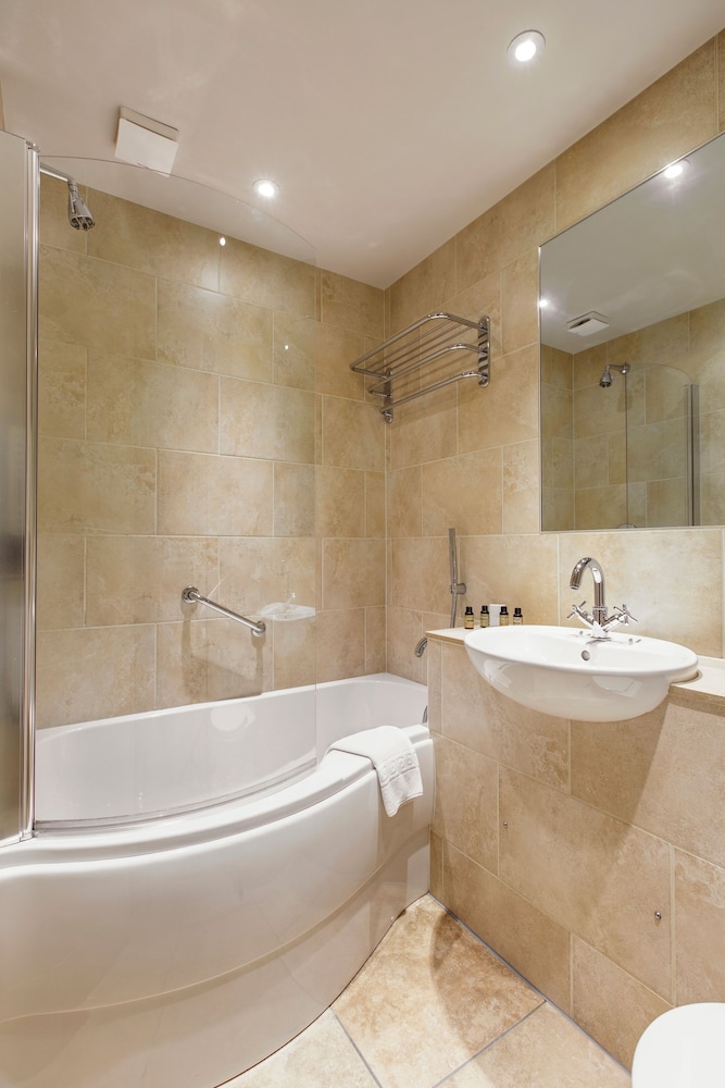 cedar manor hotel and restaurant adults only