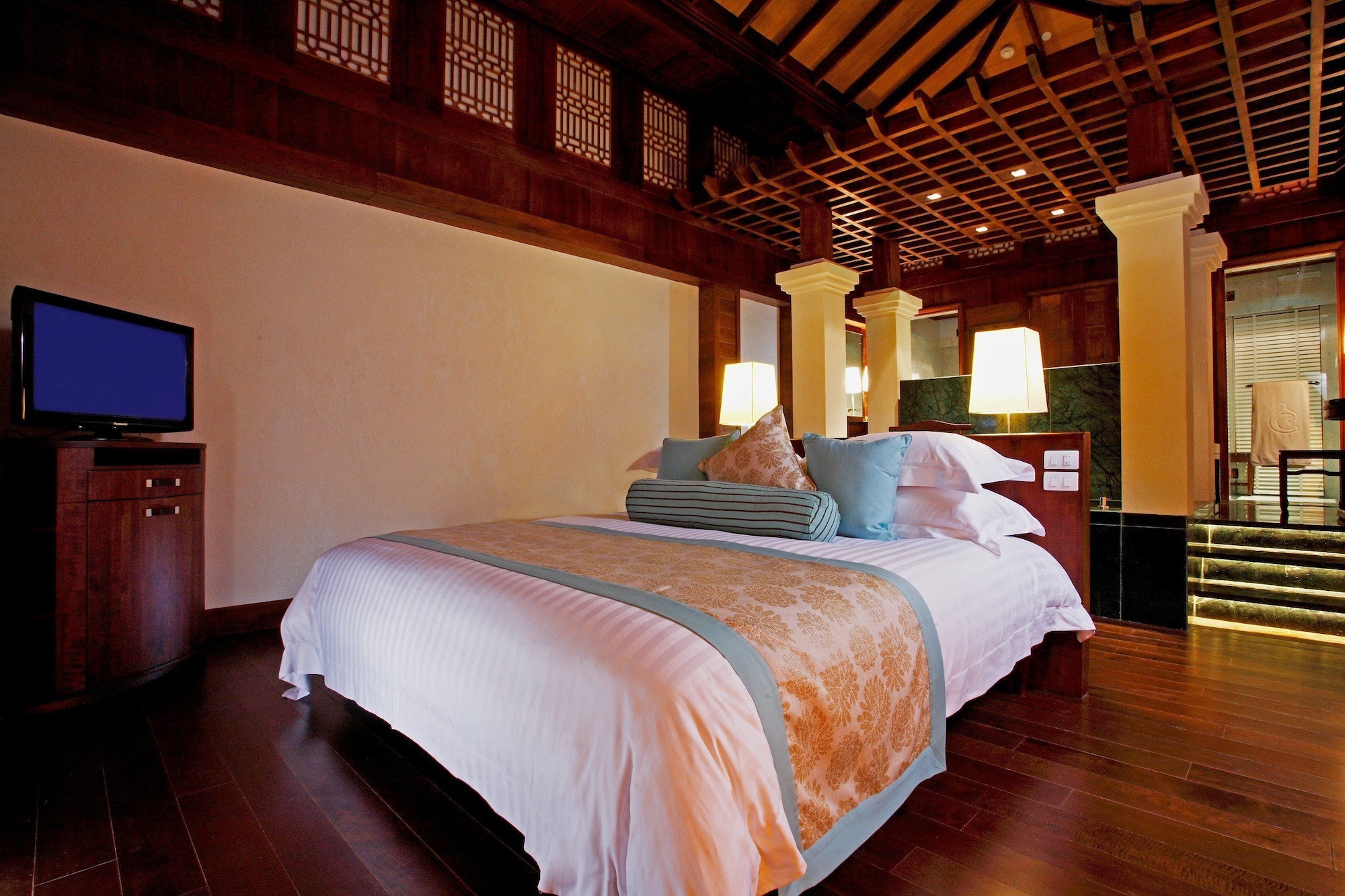 centara grand beach resort phuket