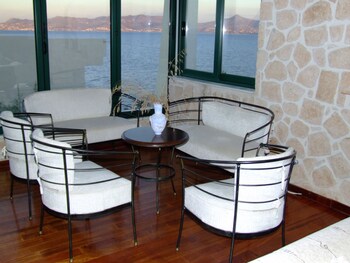 dionysos hotel