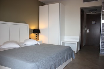 hotel cariatis