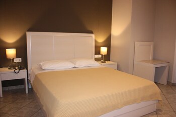 hotel cariatis