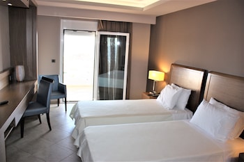 hotel cariatis