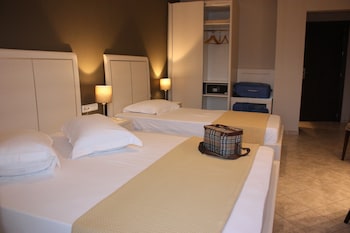 hotel cariatis