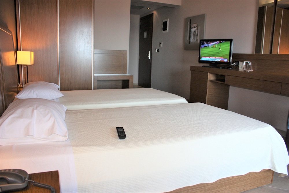 hotel cariatis
