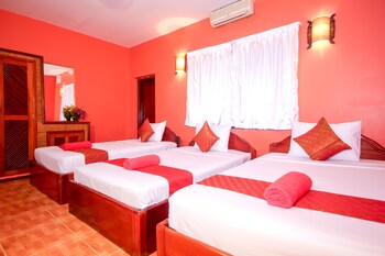 blossoming romduol boutique hostel