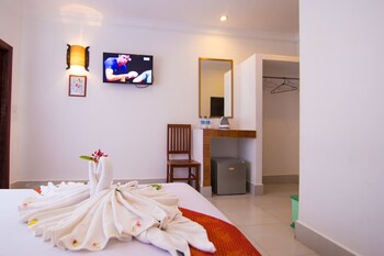 blossoming romduol boutique hostel
