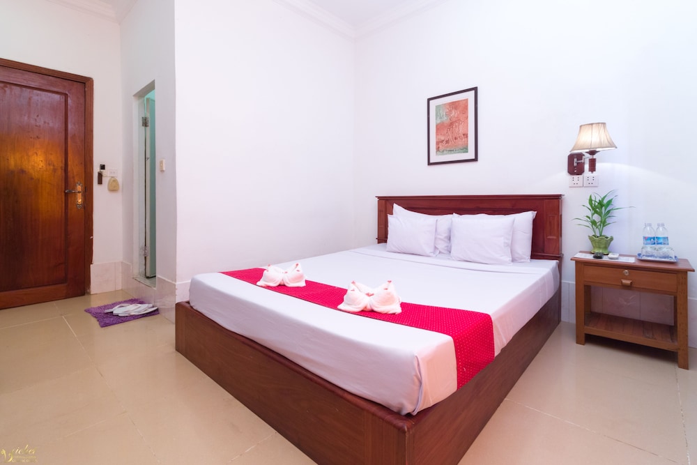 blossoming romduol boutique hostel