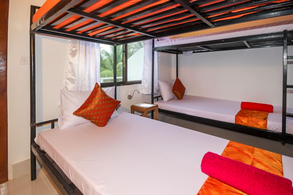 blossoming romduol boutique hostel