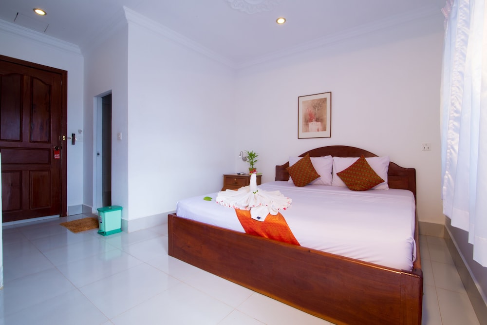 blossoming romduol boutique hostel