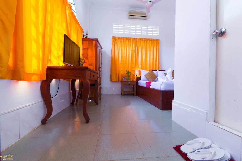 blossoming romduol boutique hostel