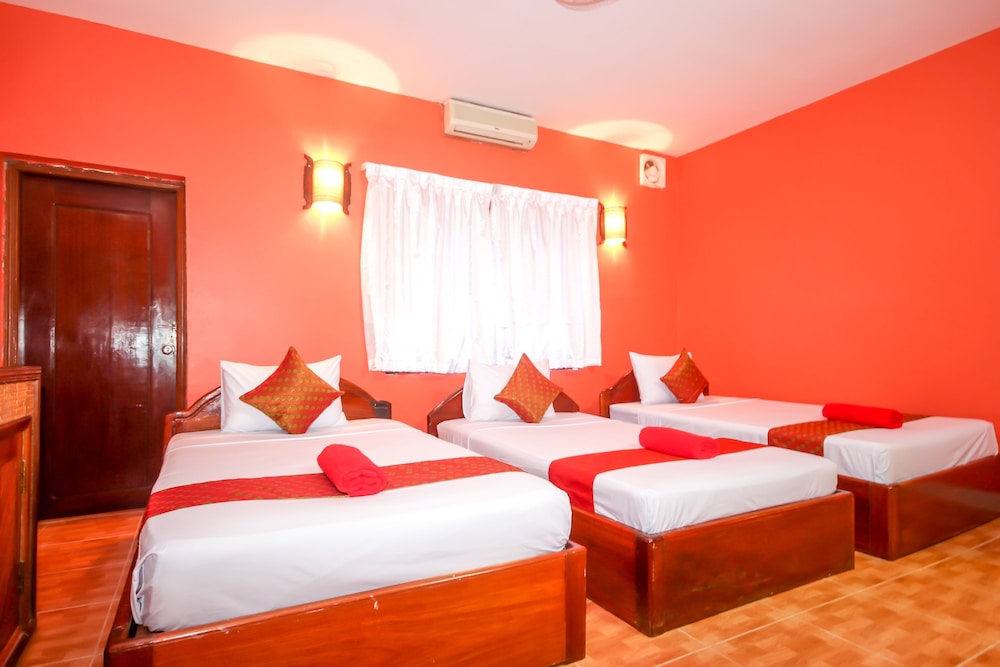 blossoming romduol boutique hostel