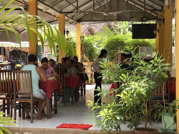 blossoming romduol boutique hostel