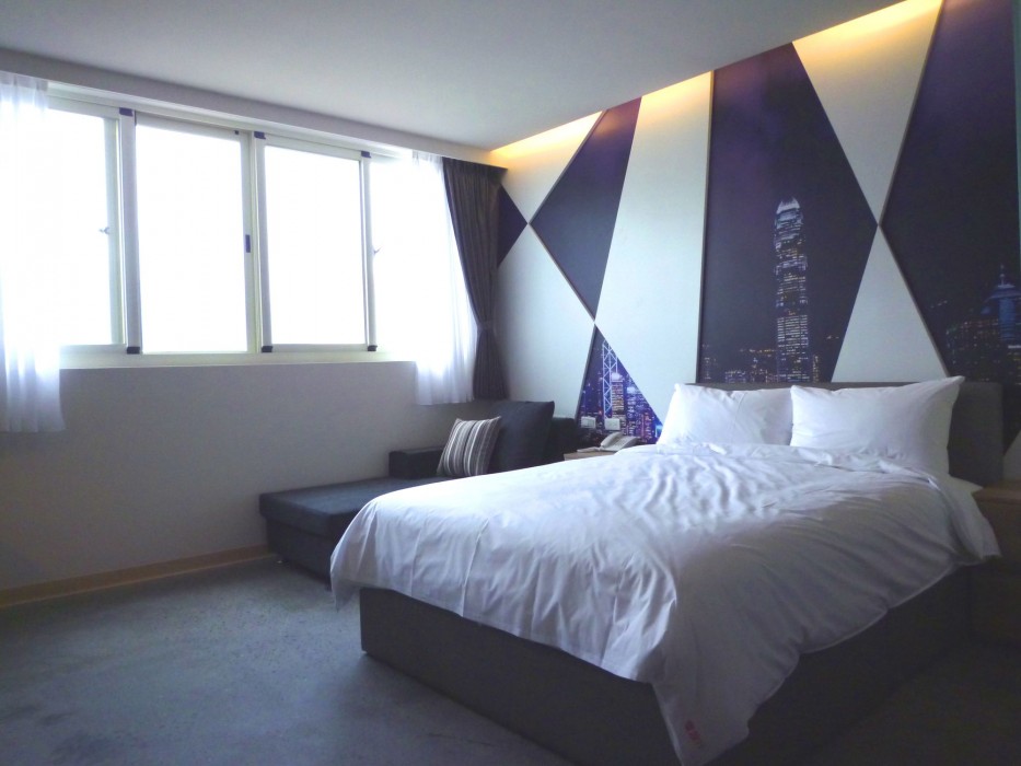 travel light hotel