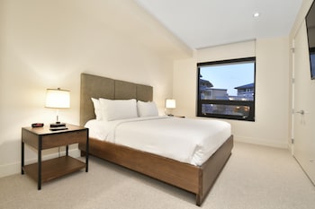 Ski In/Out Modern 2Br Residence In Canyons Village By Redawning,2431 West High Mountain Road,4 star