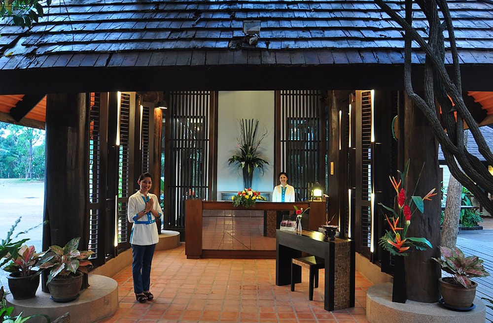 lomtalay chalet resort
