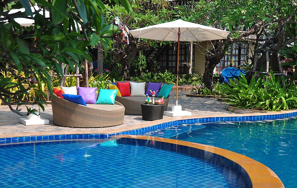 lomtalay chalet resort