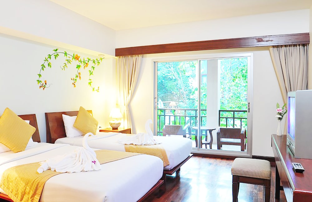lomtalay chalet resort