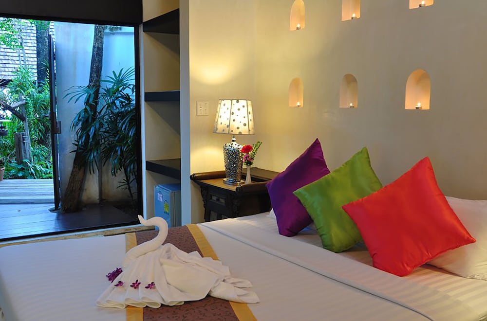 lomtalay chalet resort