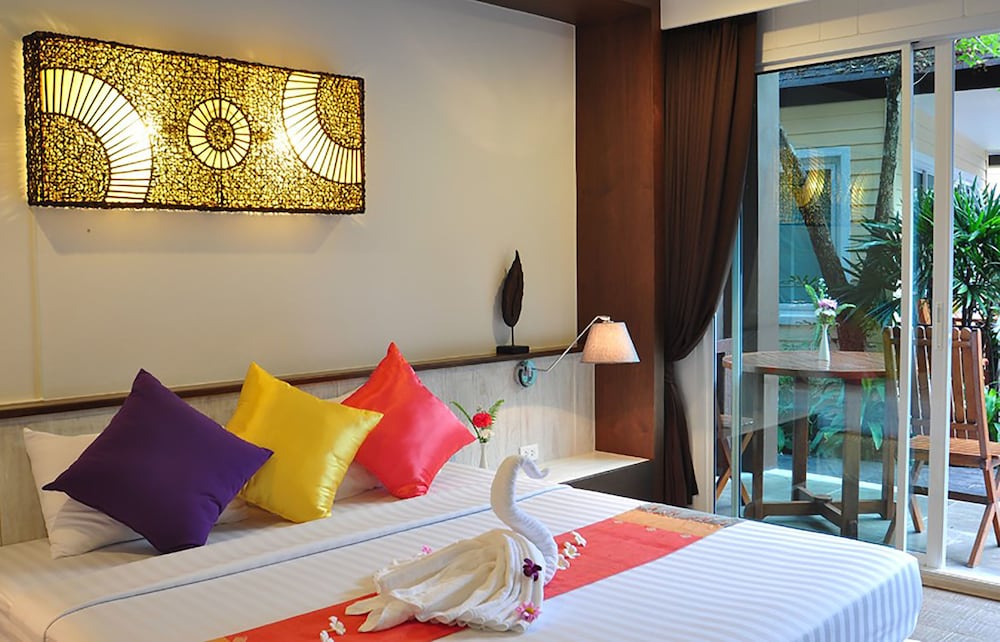 lomtalay chalet resort