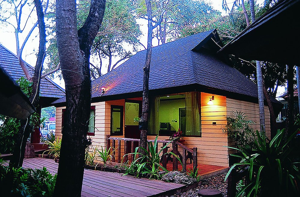 lomtalay chalet resort