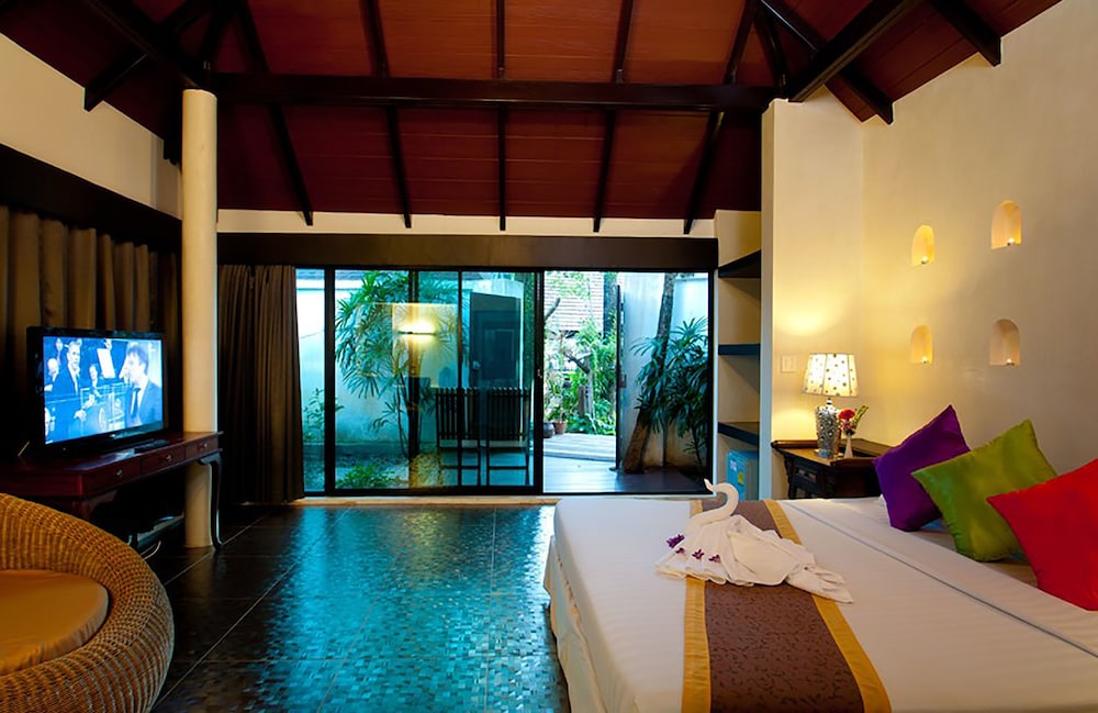 lomtalay chalet resort