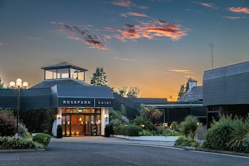 rosspark hotel