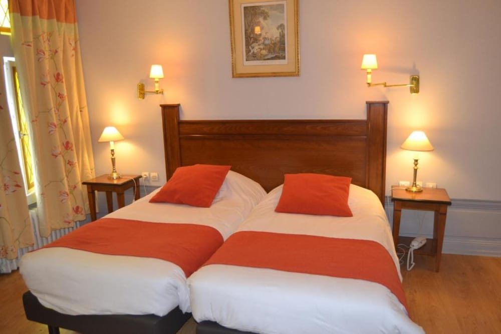 Brit Hotel Les Comtes De Champagne Centre Historique,Troyes>>Aube,2 star