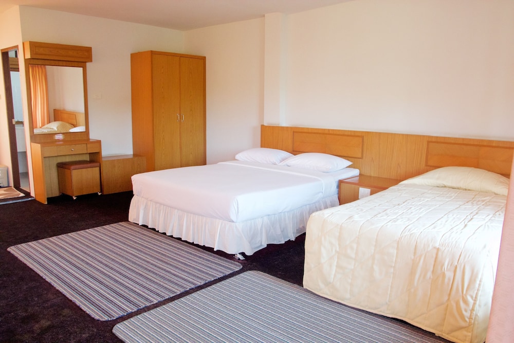 sichang shine khao resort