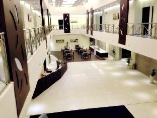 grand lily hotel suites