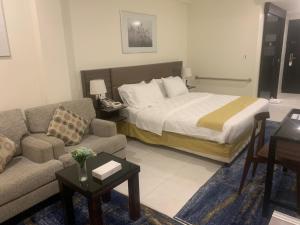 grand lily hotel suites