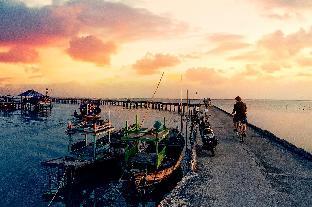 kroque boutique and bistro