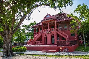 kroque boutique and bistro