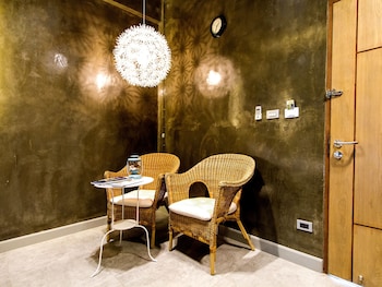kroque boutique and bistro