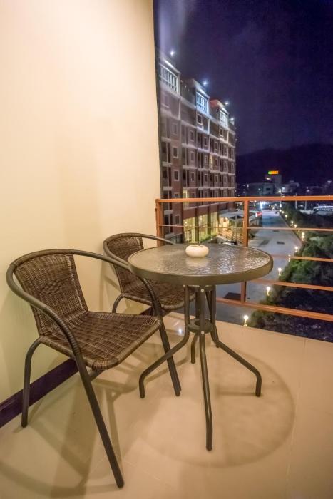 the elegant patong
