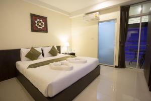 the elegant patong