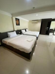 the elegant patong