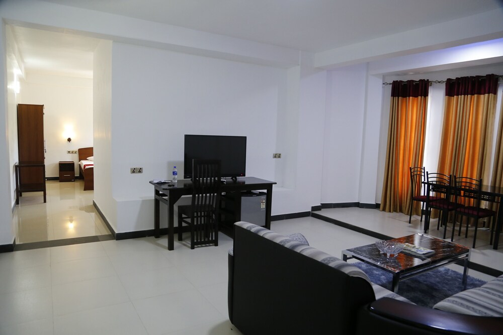 ananthi hotels