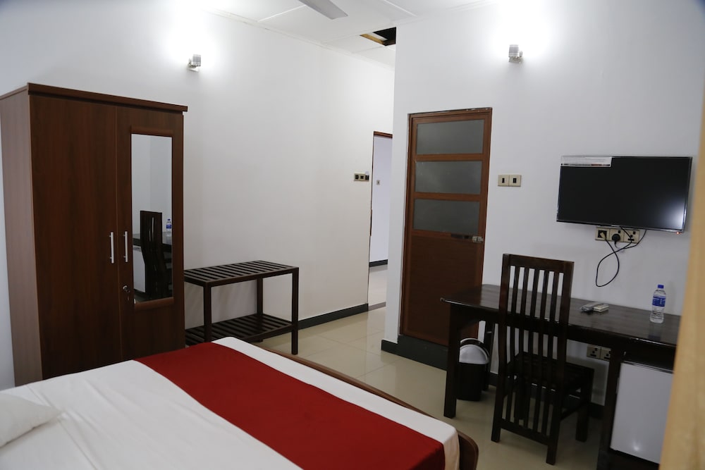 ananthi hotels
