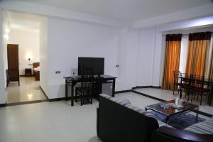 ananthi hotels