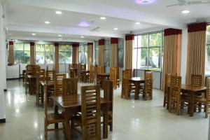 ananthi hotels