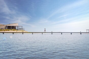 oasis punt west hotel and beach resort