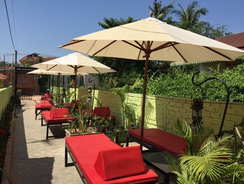 relax resort angkor villa