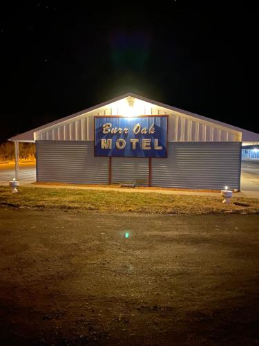 burr oak motel