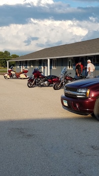 burr oak motel