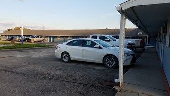 burr oak motel